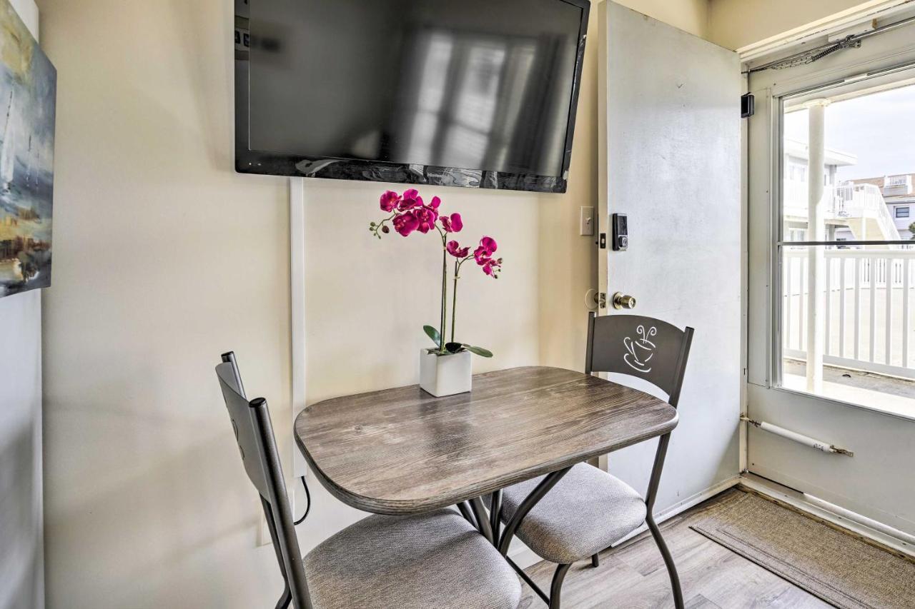 Brigantine Vacation Rental - Walk To Beach! Екстер'єр фото